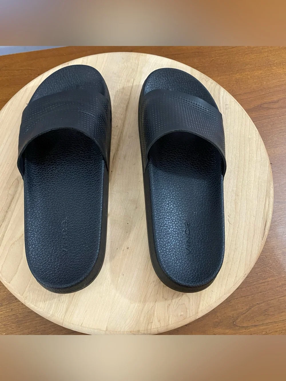 Vince Winston Perforated Leather Slide Sandals Mens Size 8.5 M Black Luxury